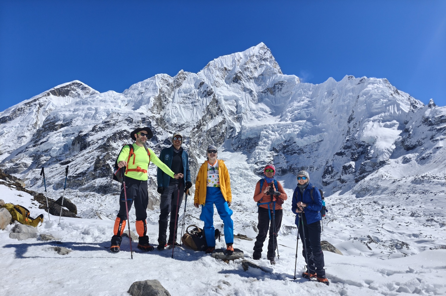 Go Nomad - echipă, grup și aventuri